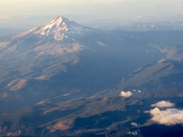 IMG 8838  Mt Hood, from airplane, OR