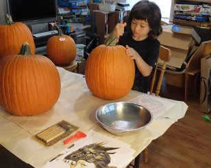 IMG_7469 Carving a pumpkin